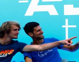 Alexander Zverev und Novak Djokovic