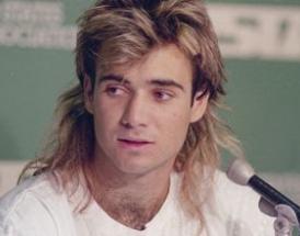 Andre Agassi bei einer Pressekonferenz