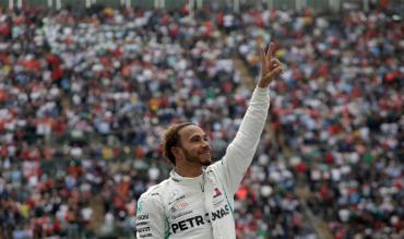 Lewis Hamilton jubelt über einen WM-Titel