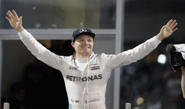 Nico Rosberg im Mercedes-Anzug