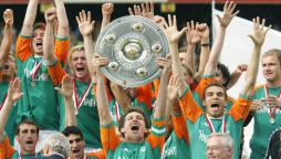 Werder Bremen feiert die Meisterschaft 2004.