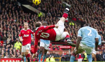 Wayne Rooney seinem legendären Fallrückziehertor im Manchester-Derby 2011.